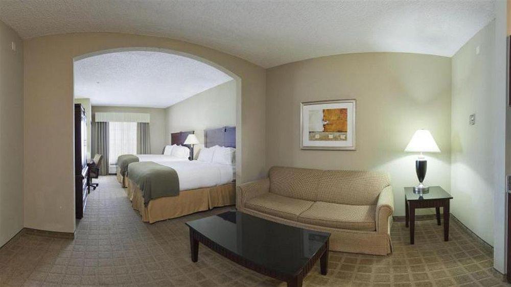 Holiday Inn Express Hotel & Suites Shawnee I-40 By Ihg Buitenkant foto