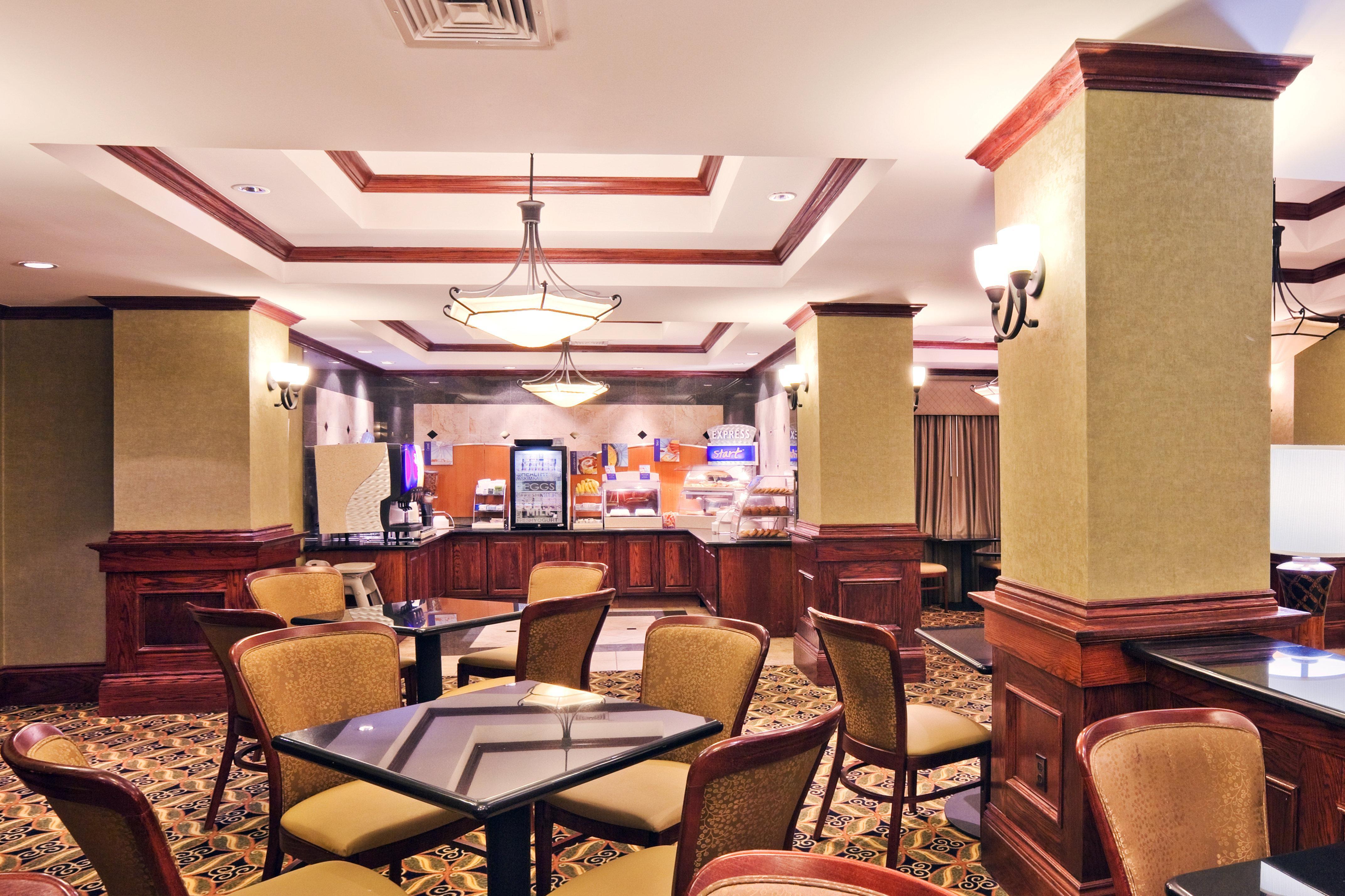 Holiday Inn Express Hotel & Suites Shawnee I-40 By Ihg Buitenkant foto