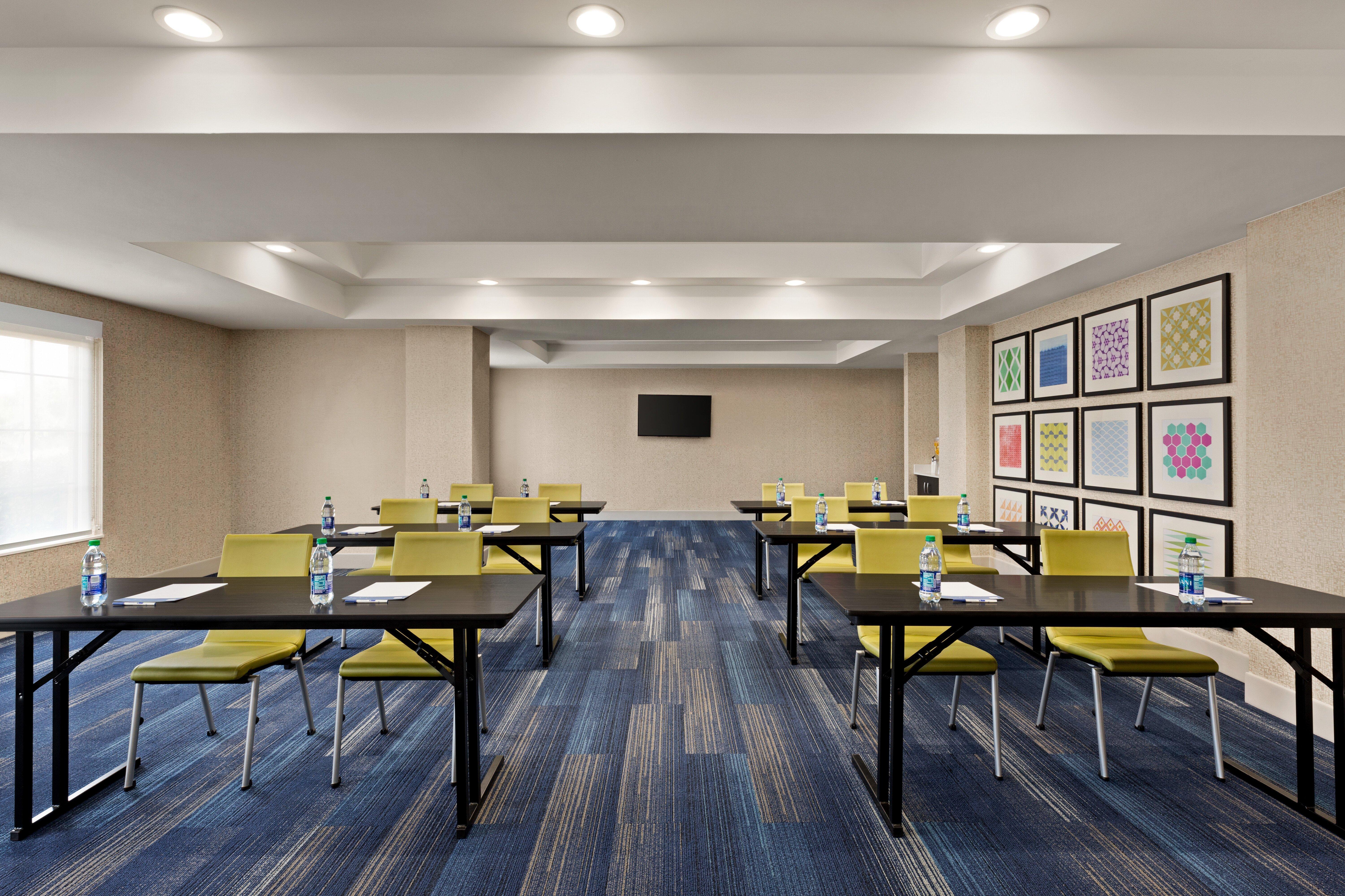 Holiday Inn Express Hotel & Suites Shawnee I-40 By Ihg Buitenkant foto